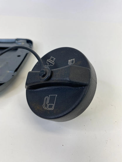 2002-2007 SATURN VUE FUEL FILLER DOOR LID WITH TETHER CAP REAR LEFT OEM FACTORY