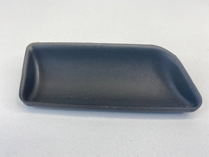 06-13 CHEVROLET IMPALA REAR RIGHT DOOR PANEL SCREW COVER CAP MAT TRIM 10352912