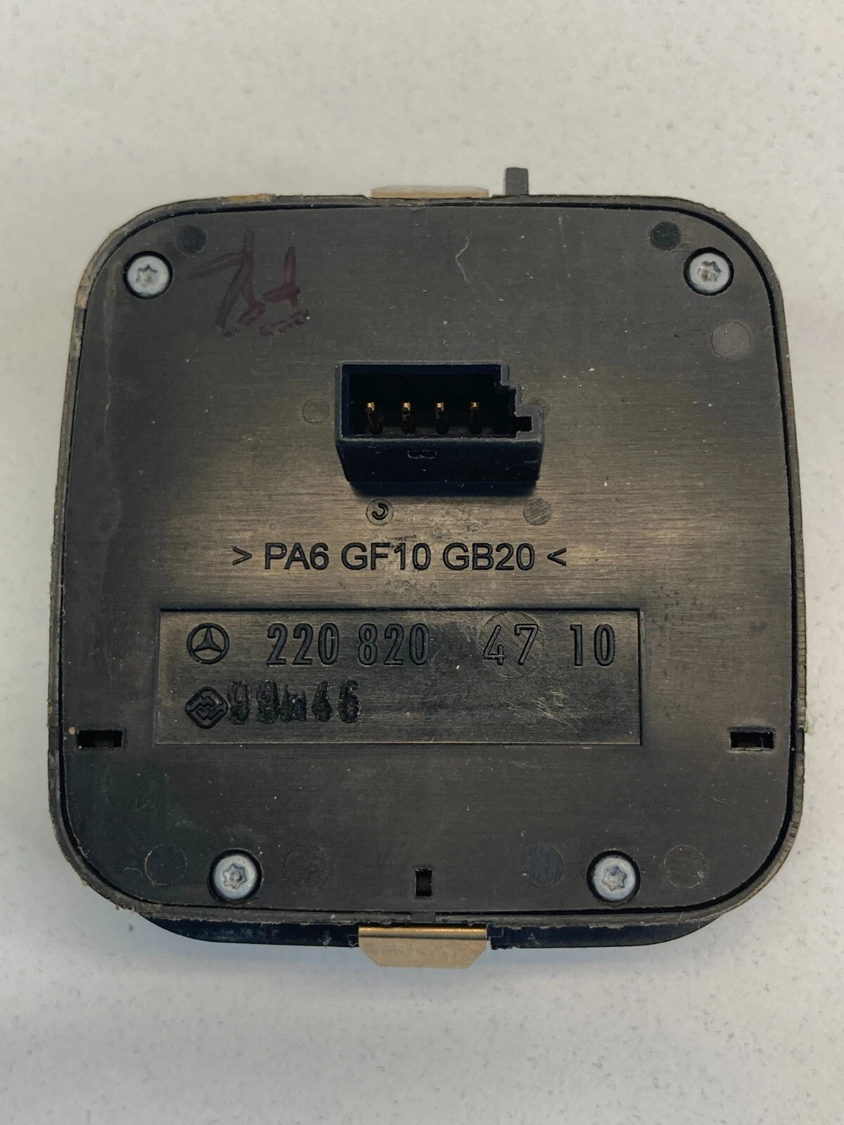 2000-2002 MERCEDES-BENZ S500 S430 FRONT RIGHT SEAT MASSAGE REGULATOR SWITCH OEM