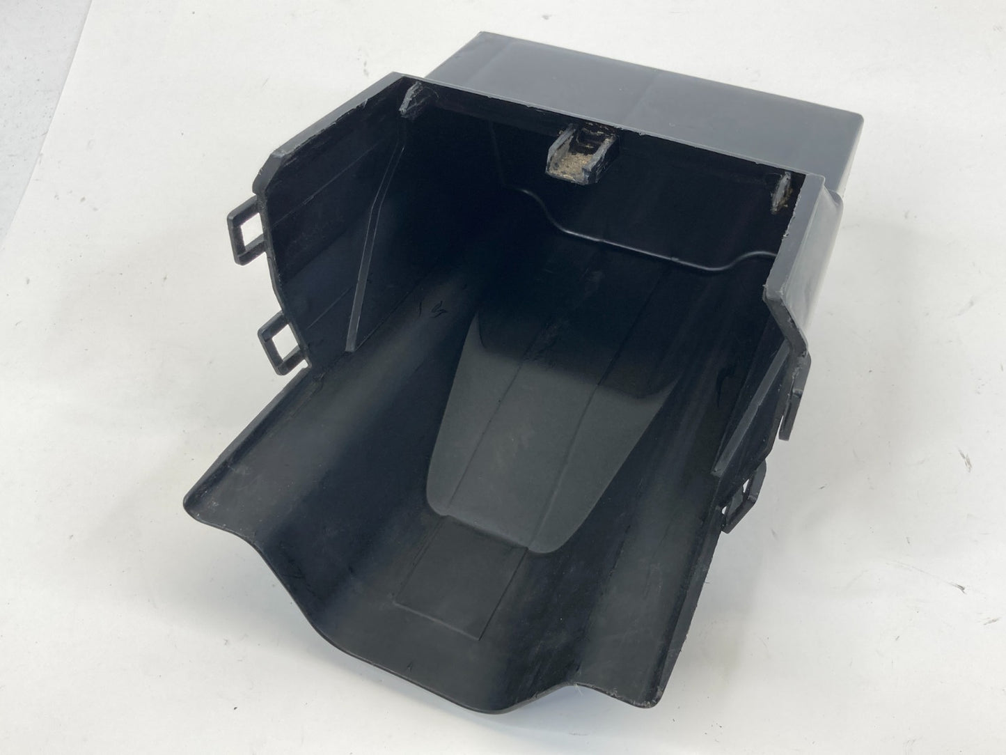 2004 2005 2006 Infiniti G35 Sedan Engine Compartment Fuse Relay Box Block OEM