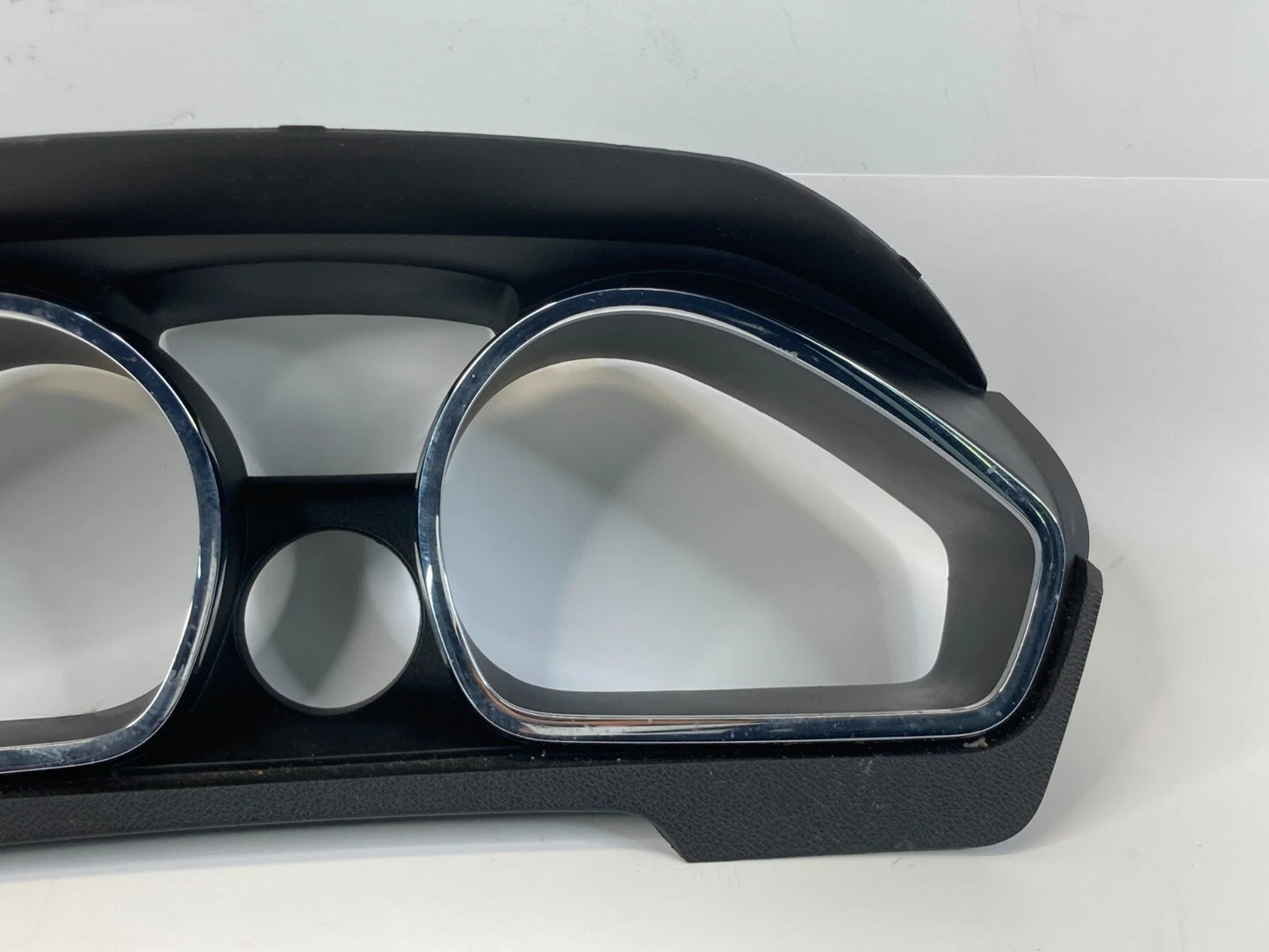 2009-2012 CHEVY TRAVERSE DASH CLUSTER SPEEDOMETER BEZEL COVER TRIM 20836170 OEM