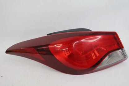 2014-2016 HYUNDAI ELANTRA REAR DRIVER SIDE HALOGEN TAILLIGHT TAIL LAMP 92401-3Y5