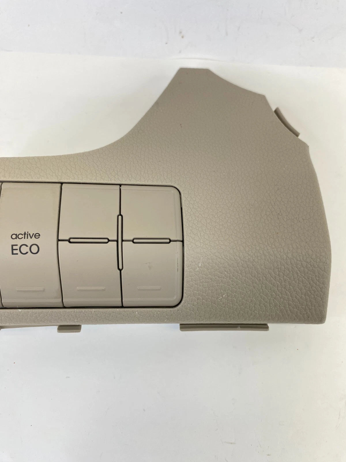 13-17 HYUNDAI ELANTRA GT ECO TRACTION BUTTON SWITCH W/ COVER DY84730-A5000 OEM
