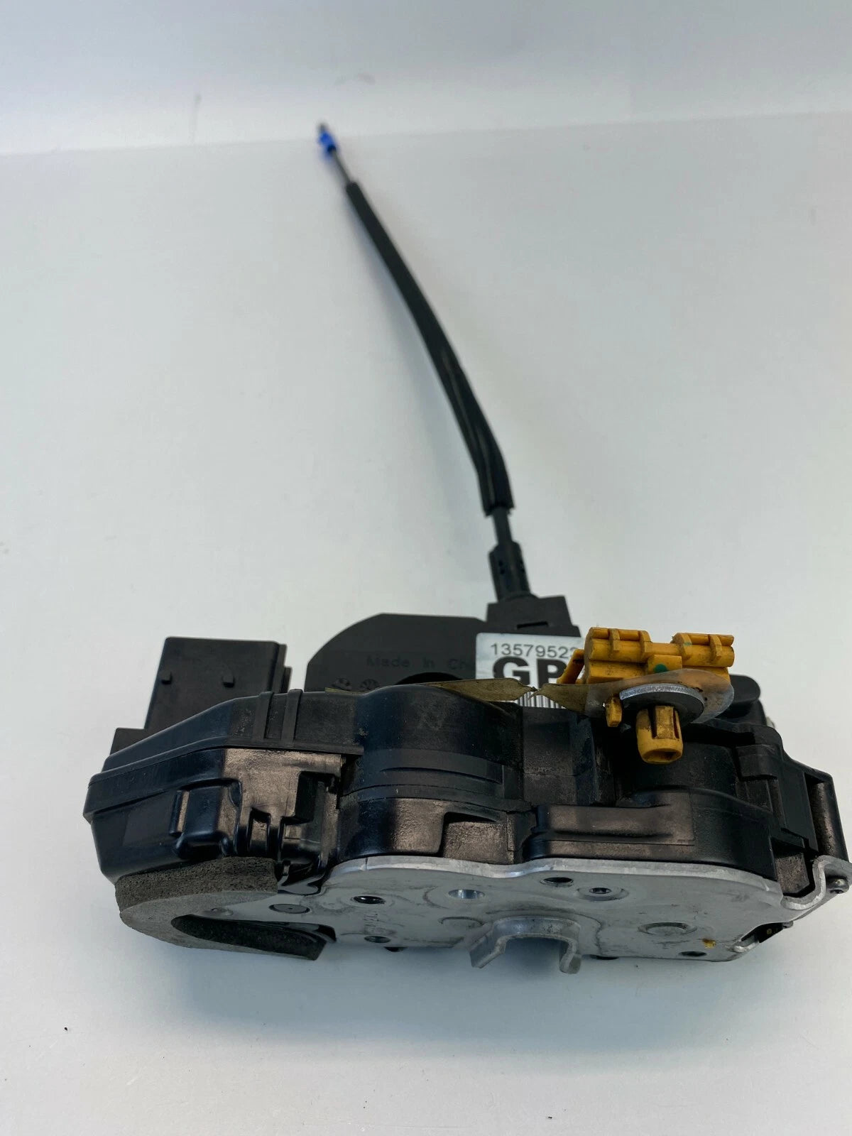 11-16 CHEVY CRUZE 13-15 MALIBU FRONT RIGHT SIDE DOOR LOCK LATCH 13579523 OEM