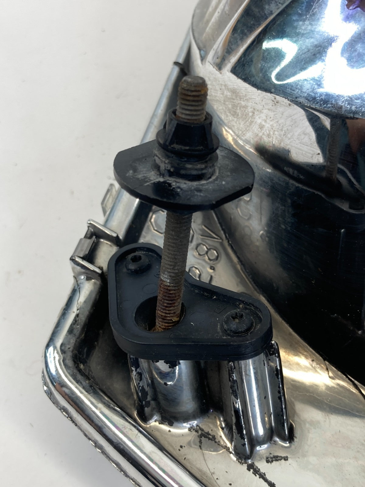 2002-2005 Ford Explorer Front Right Passenger Side Headlight Head Light Lamp OEM