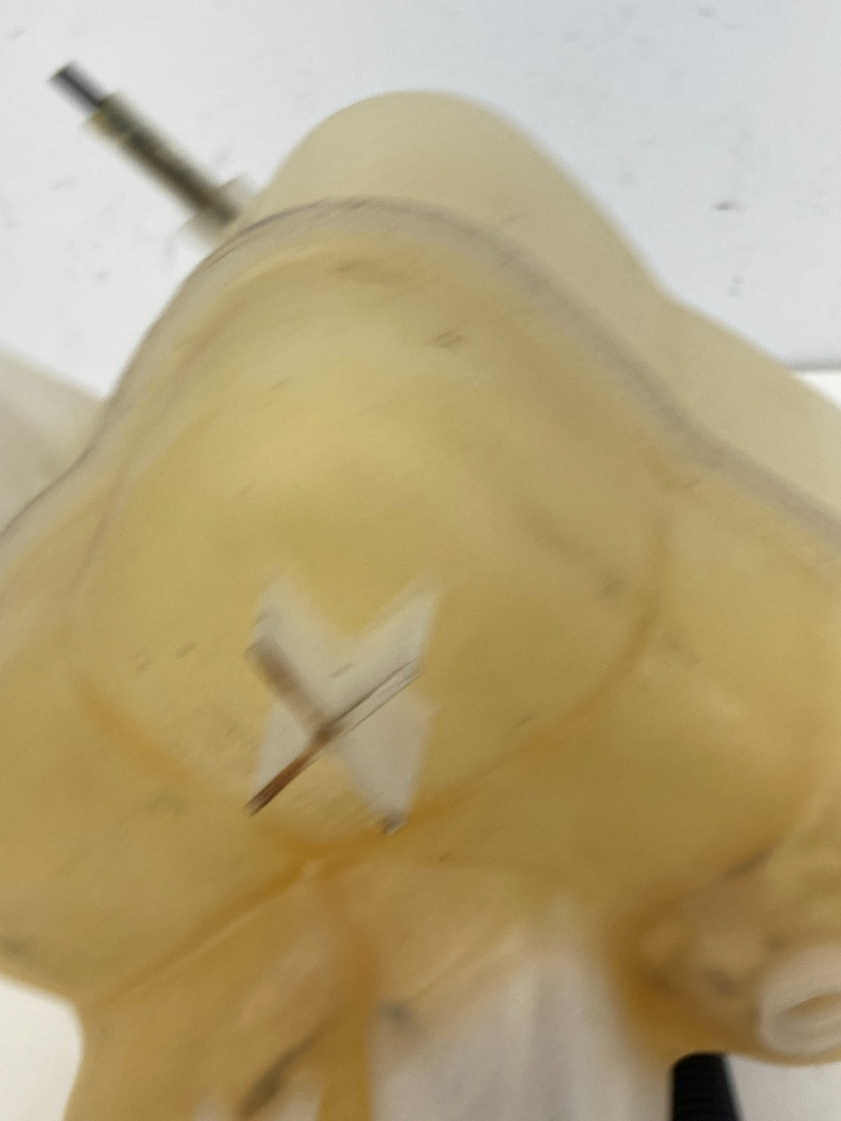 2005-2011 Cadillac STS Radiator Coolant Overflow Tank Bottle w/ Cap OEM