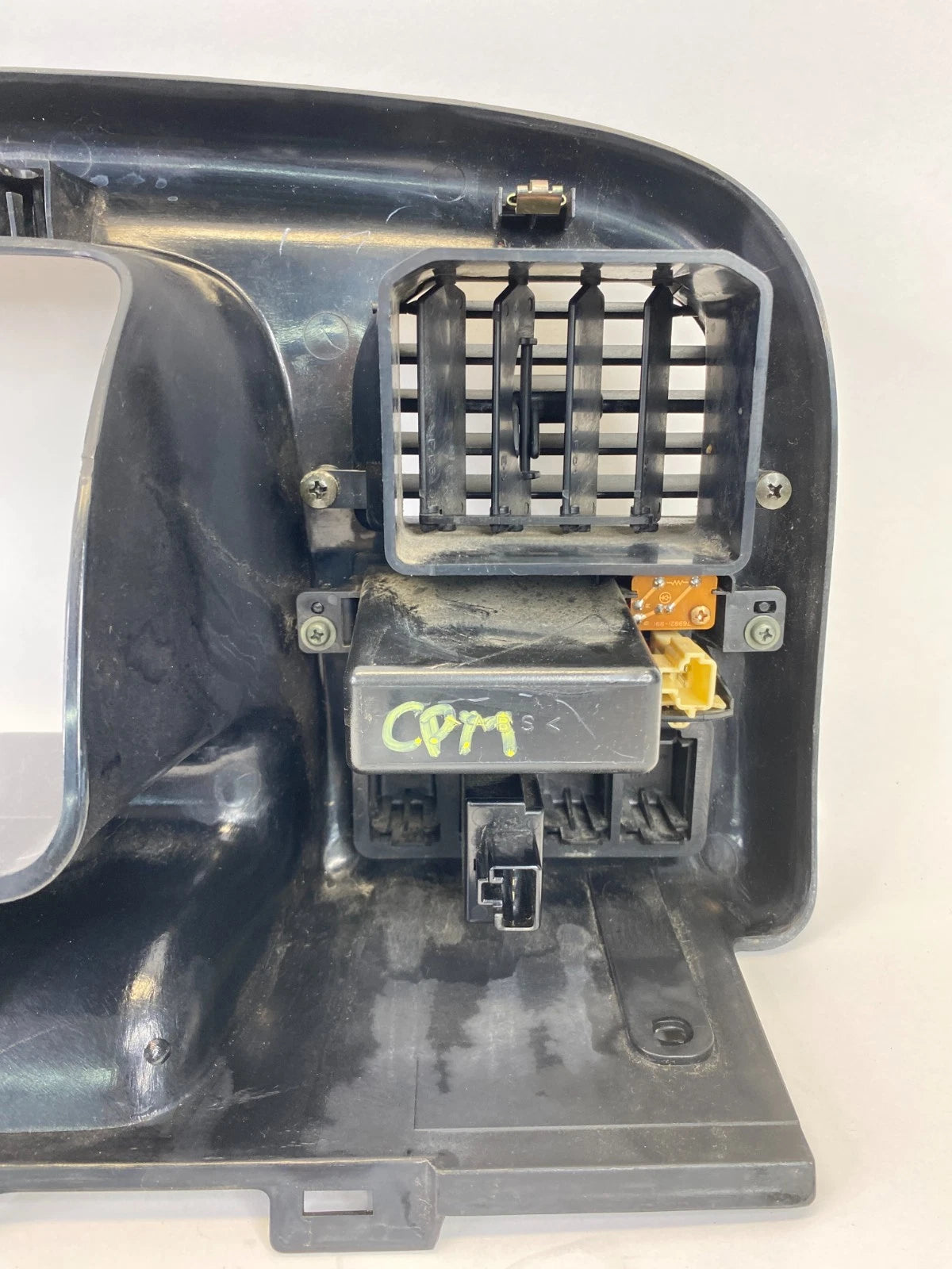 98-02 ISUZU TROOPER INSTRUMENT PANEL CLUSTER DASH BEZEL HAZARD SWITCH BLACK OEM