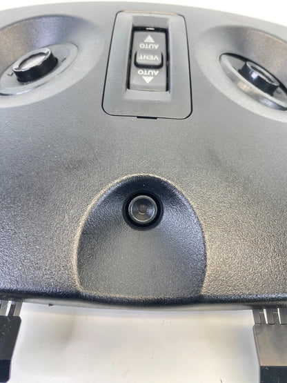 2011-2014 CHRYSLER 200 FRONT OVERHEAD CONSOLE DOME MAP LIGHT WITHSUNROOF OEM