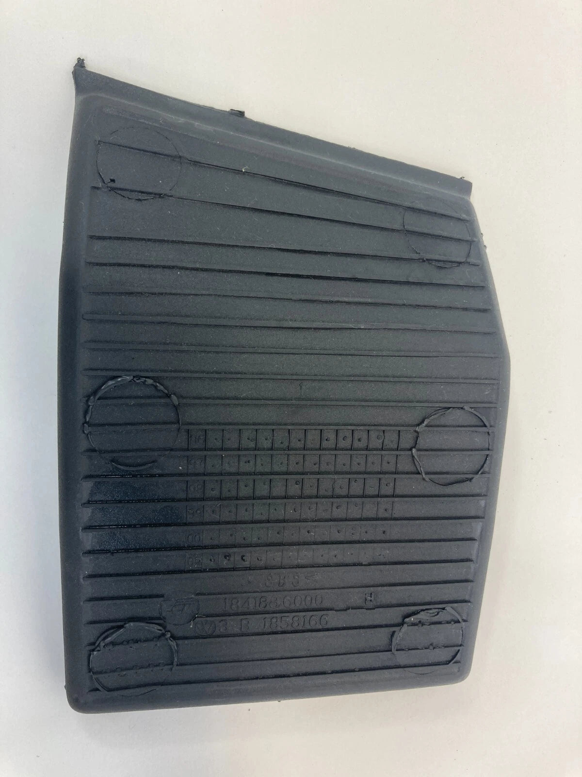 01 02 03 04 05 VOLKSWAGEN PASSAT GLOVE BOX RUBBER MAT LINER INSERT 3B1858166 OEM