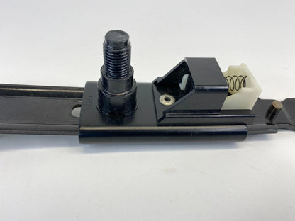 2006-2010 HYUNDAI SONATA SEDAN FRONT SEAT BELT SEATBELT HEIGHT ADJUSTER OEM