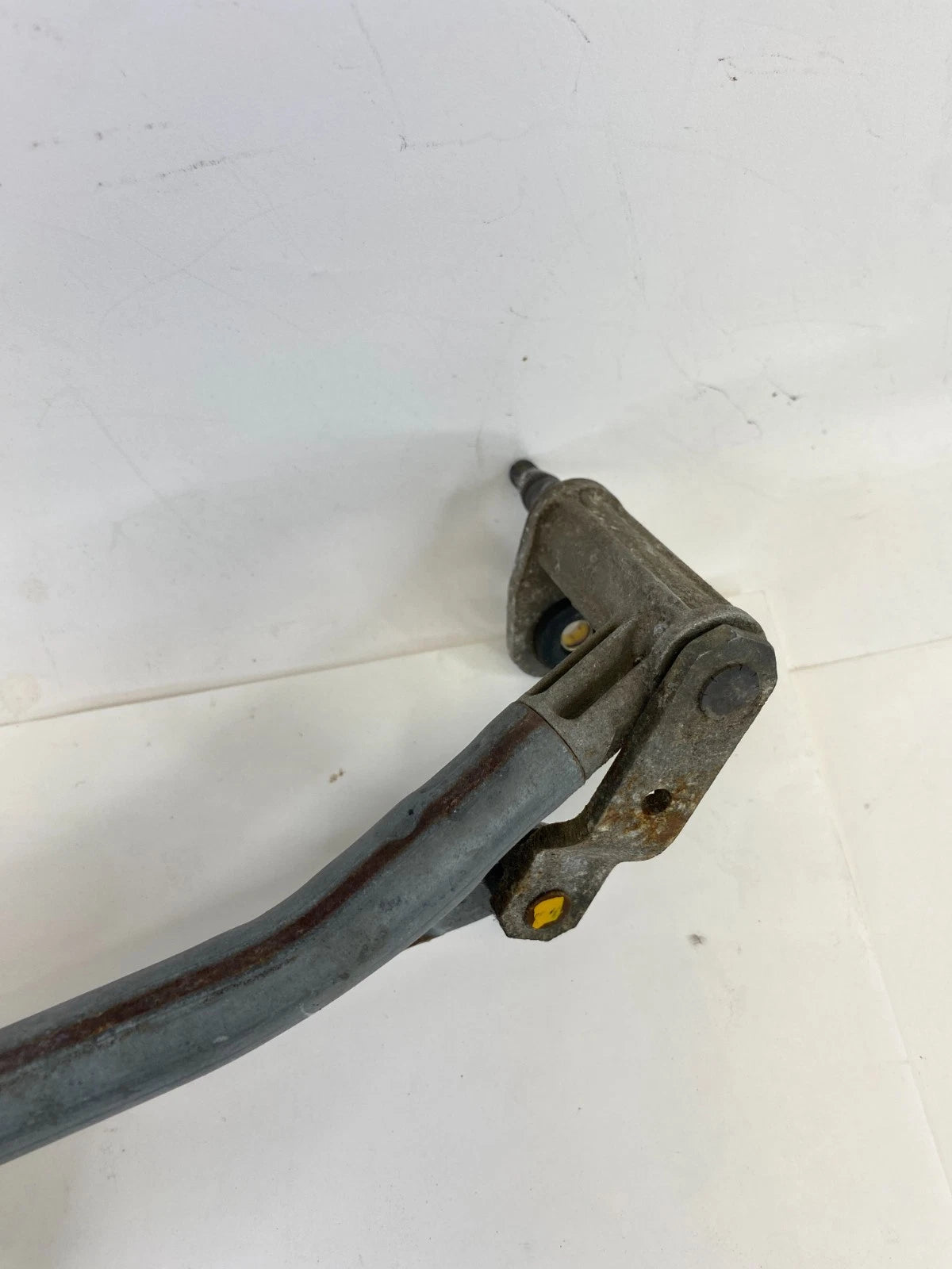 1998-2010 VOLKSWAGEN NEW BEETLE WIPER MOTOR TRANSMISSION LINKAGE 1C1955023A OEM