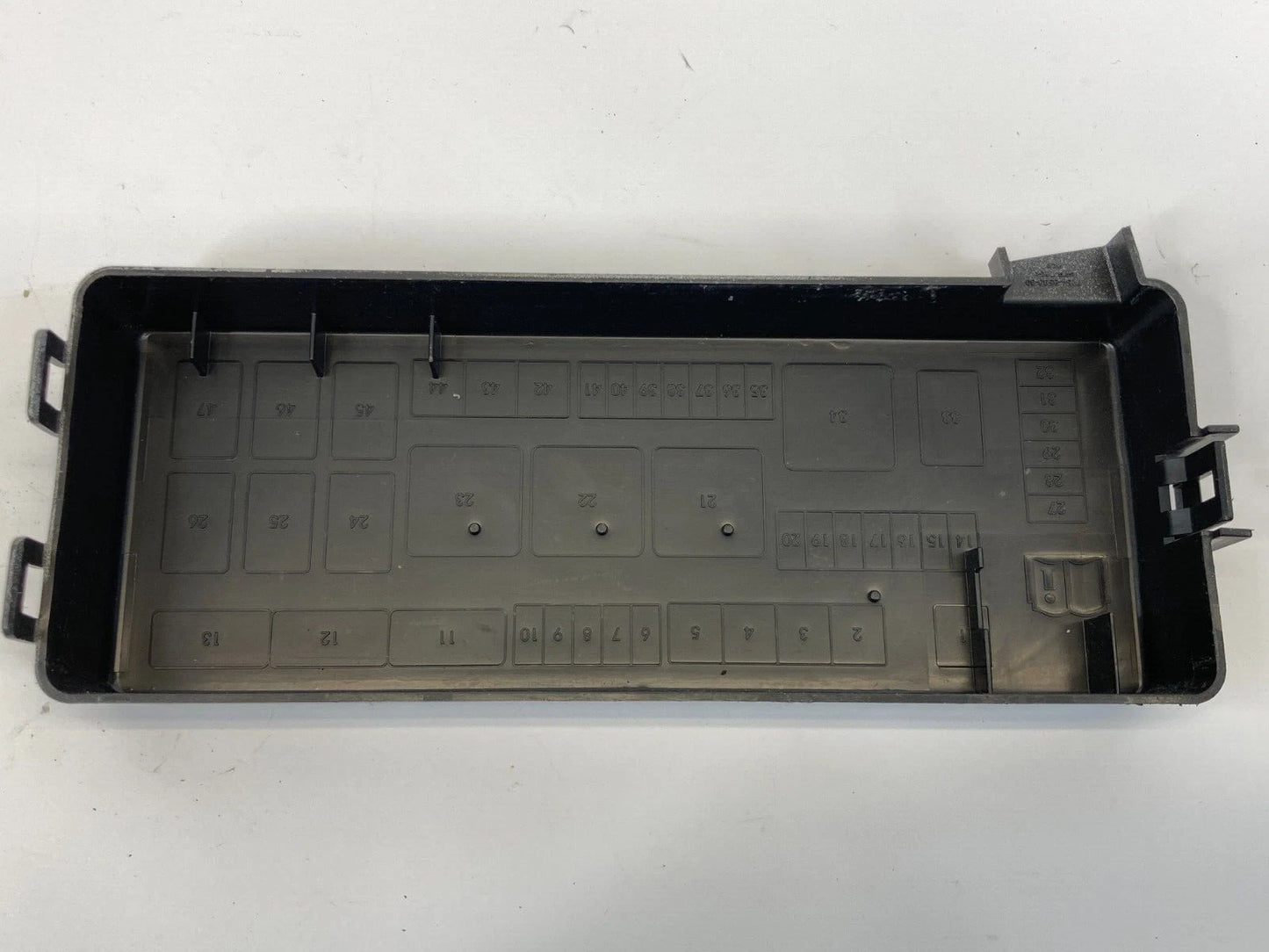 2007 07 CHRYSLER 300 ENGINE FUSE RELAY BOX COVER LID CAP 7154-8533-30 OEM