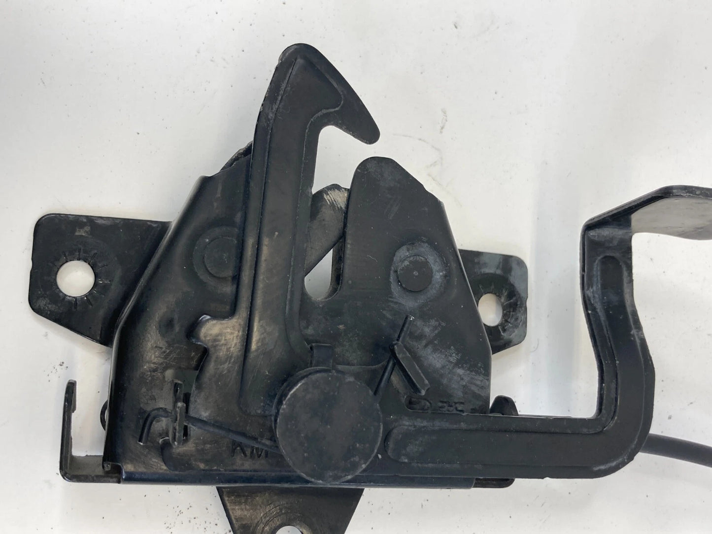 2005-2010 KIA SPORTAGE FRONT HOOD LOCK LATCH RELEASE MECHANISM UPPER OEM FACTORY