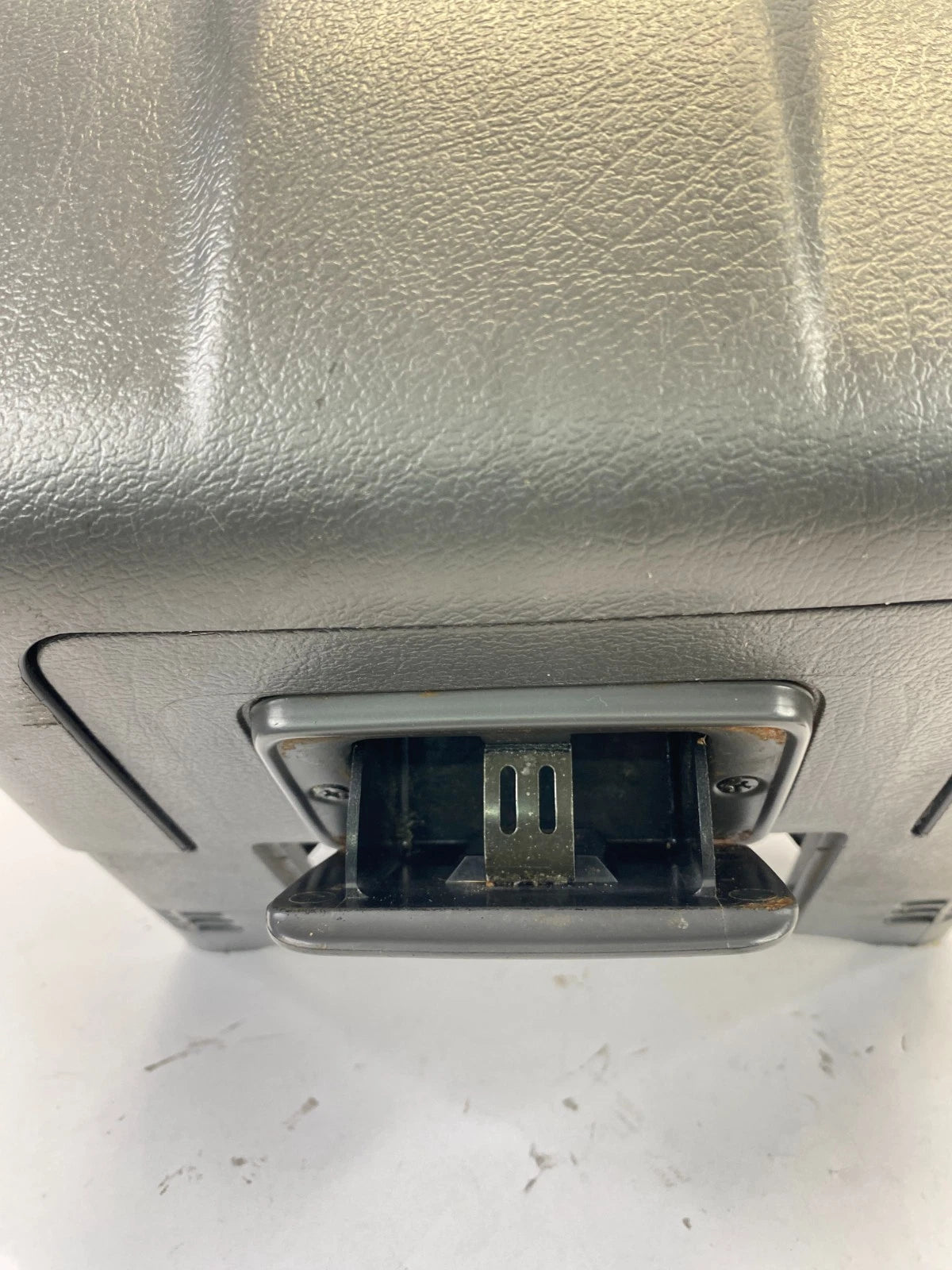 1995-2002 ISUZU TROOPER CENTER CONSOLE CUP HOLDER & STORAGE COMPARTMENT OEM