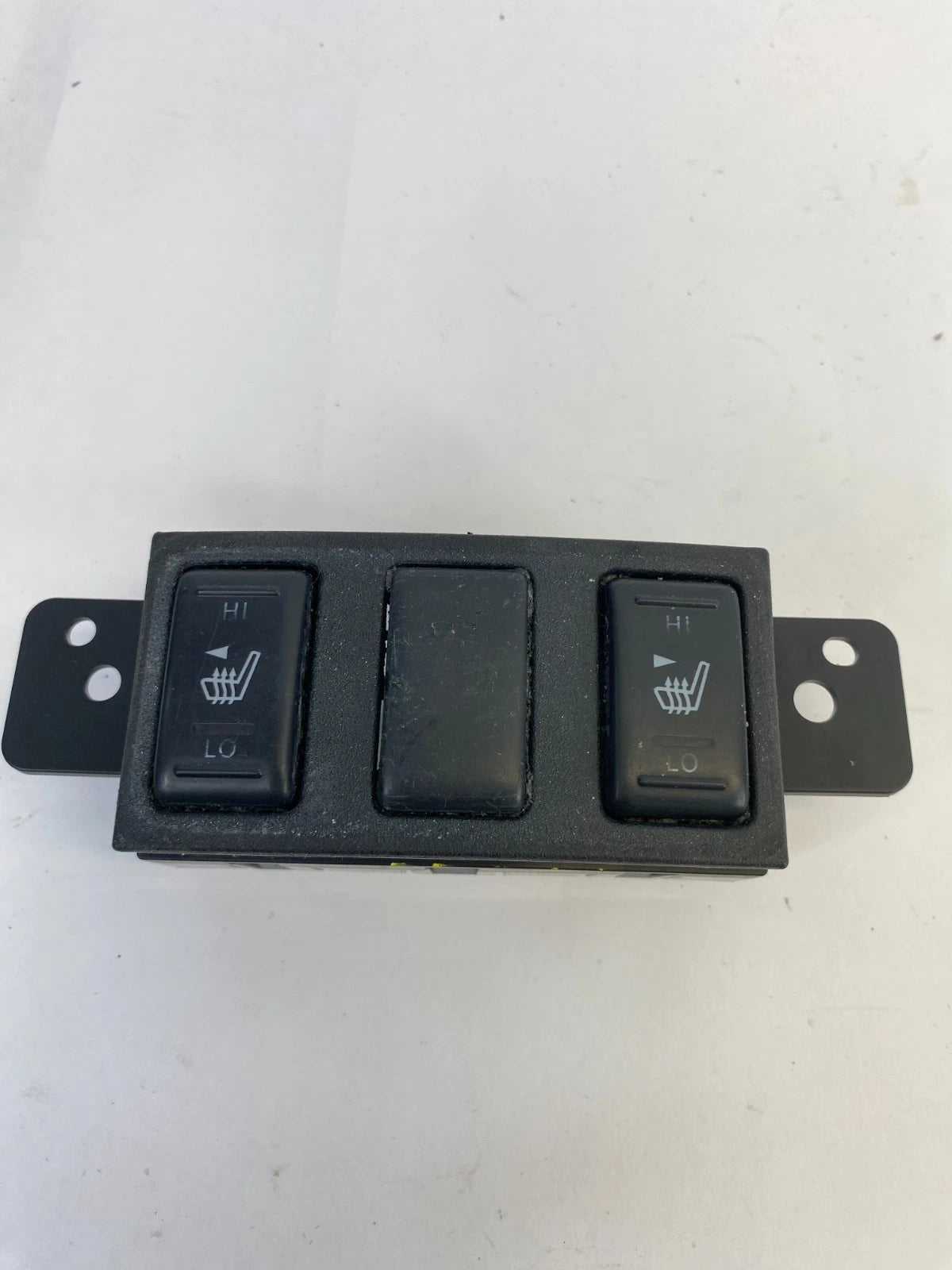 2003-2007 INFINITI G35 SEDAN LEFT & RIGHT HEATED SEAT SWITCHES PAIR SET W/ TRIM