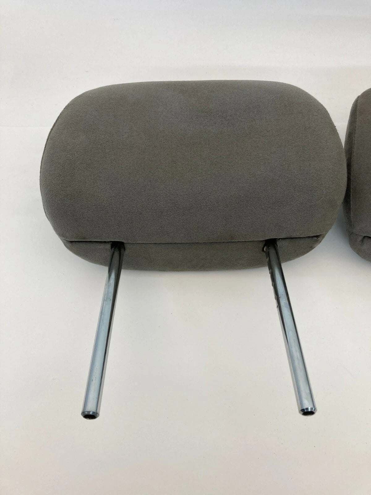 2004-2006 NISSAN SENTRA FRONT HEADREST LEFT & RIGHT HEAD REST PAIR SET CLOTH OEM