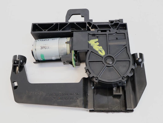 06-16 MERCEDES W212 E350 FRONT RIGHT SEAT HEADREST ACTUATOR MOTOR 0009700025