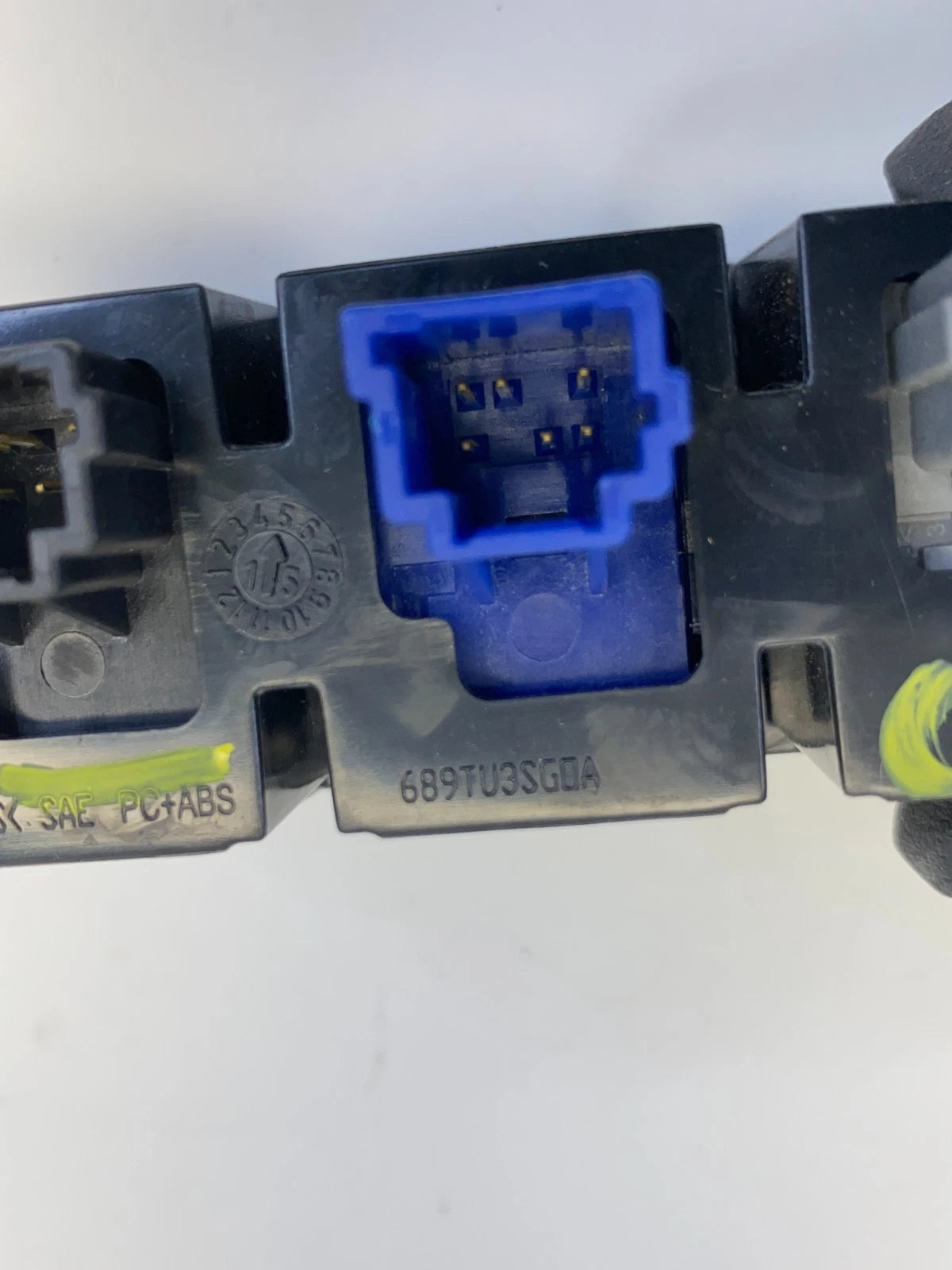 2013-2019 NISSAN SENTRA LEFT DASH ECO SPORT TRACTION CONTROL OFF SWITCH ASSY OEM