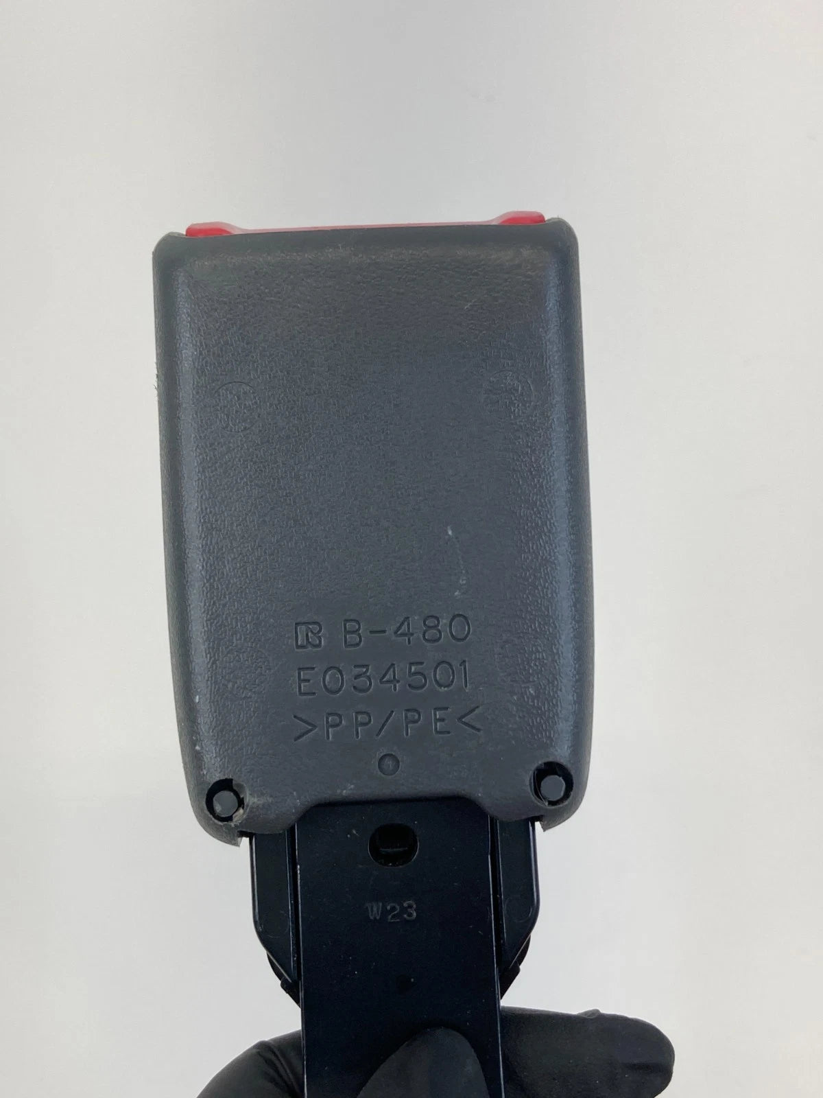 2010-2013 Toyota Prius Front Right Passenger Seat Belt Buckle E034501 OEM