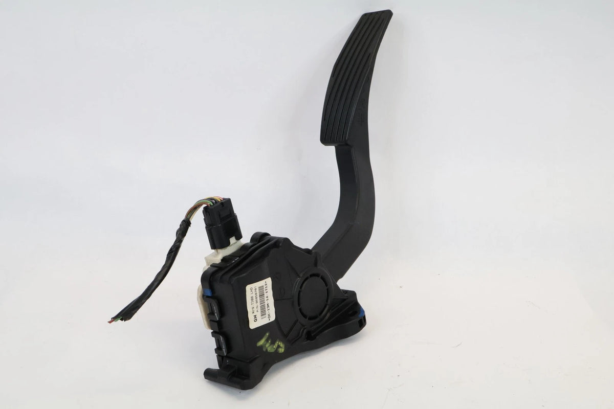 2012-2020 CHEVROLET SONIC 1.8L GAS ACCELERATOR PEDAL ASSEMBLY 96858781 OEM