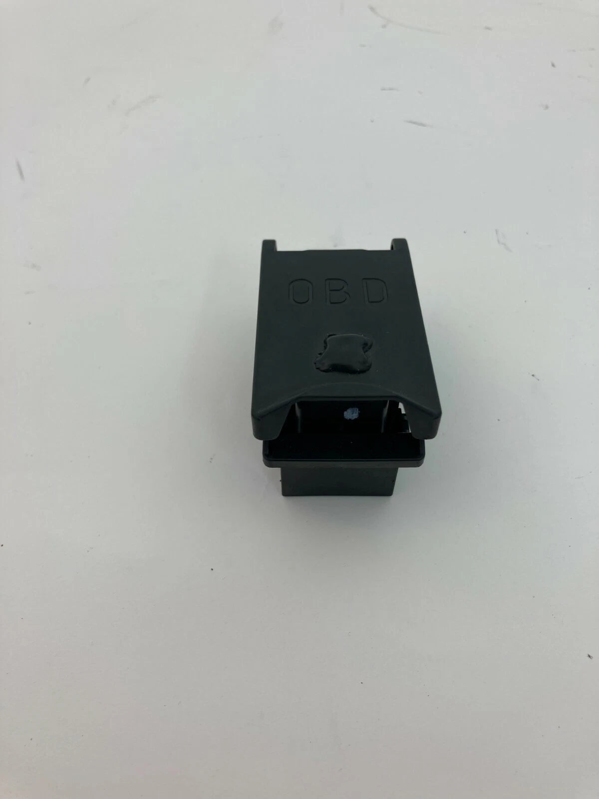 2001 2002 BMW 325I 325XI 330I 330XI DIAGNOSTIC OBD PLUG PORT COVER TRIM 6901665