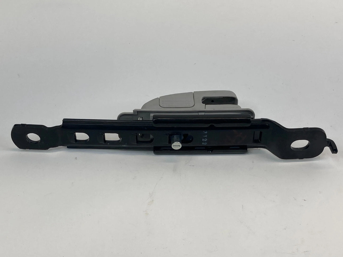 2013-2017 NISSAN JUKE FRONT RIGHT PASSENGER SIDE SEAT BELT HEIGHT ADJUSTER OEM
