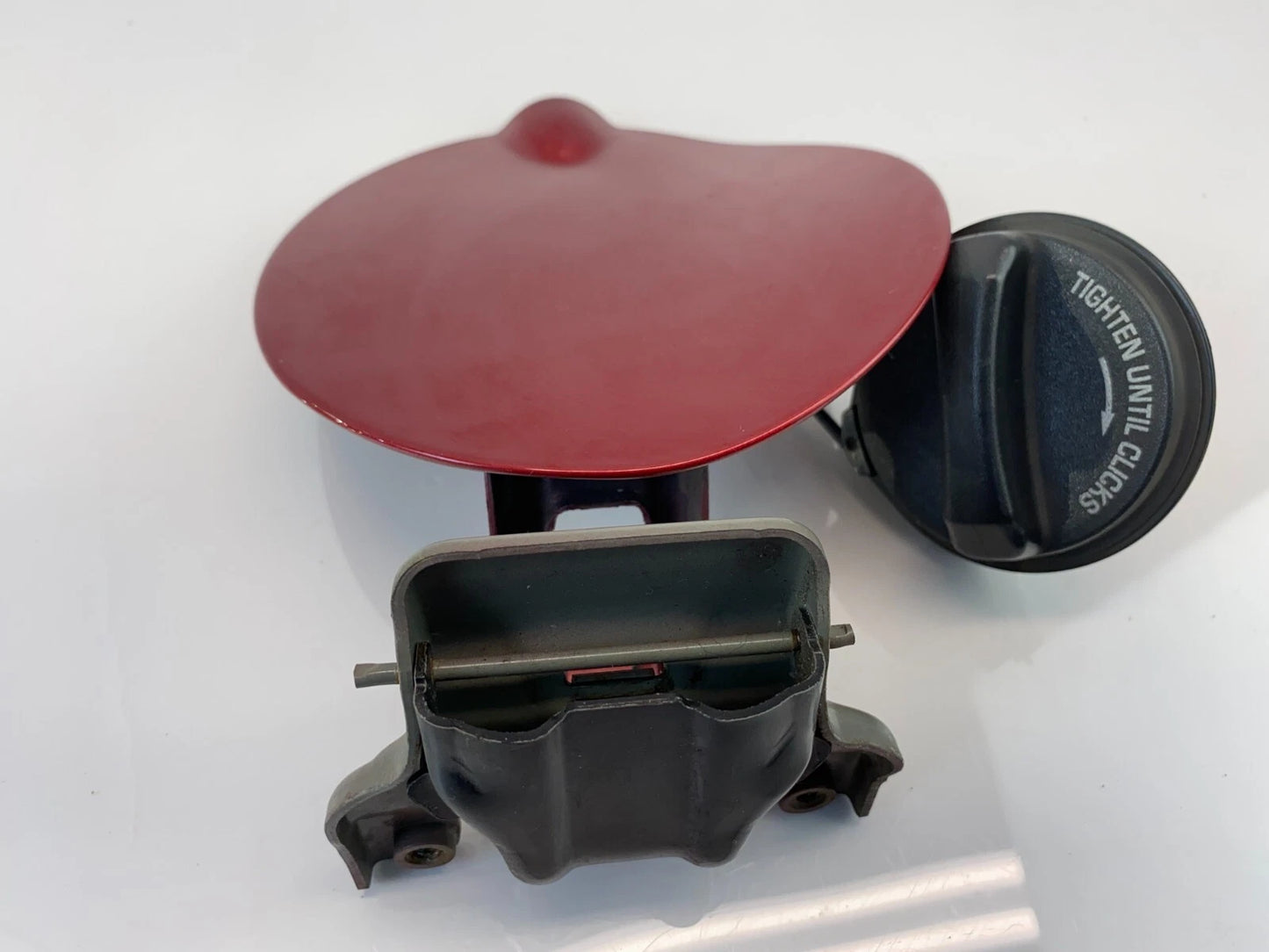 2008-2012 FORD ESCAPE 2008-2011 MARINER FUEL FILLER DOOR GAS TANK LID RED OEM