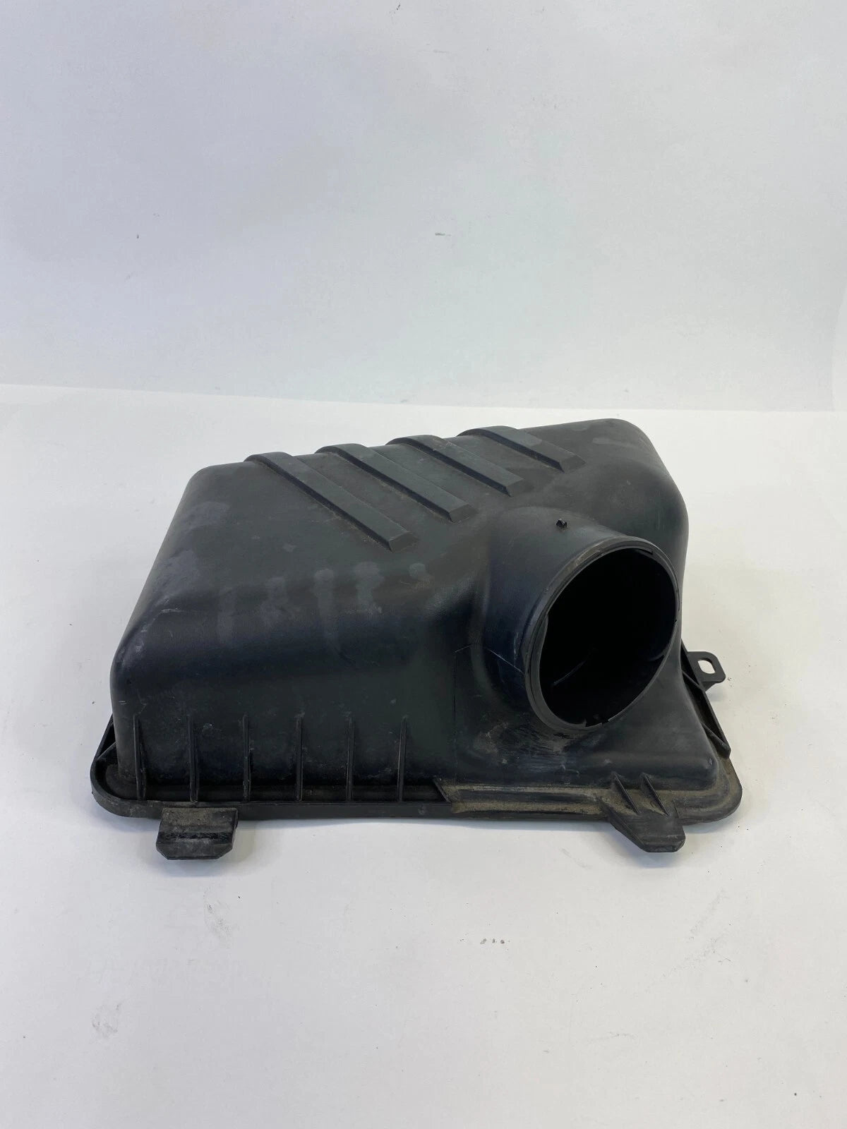 04-09 KIA SPECTRA AIR INTAKE FILTER BOX UPPER TOP COVER HOUSING 28111-2F200 OEM
