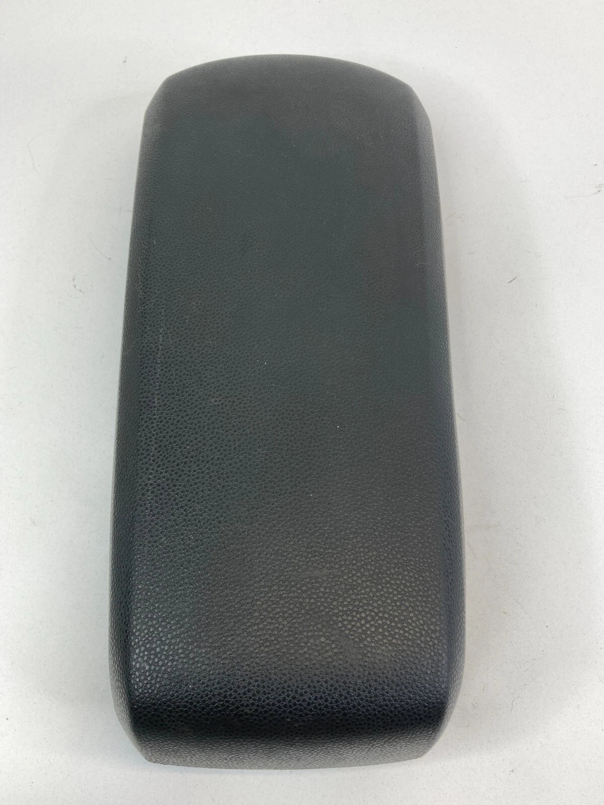 2008-2011 FORD FOCUS SEDAN CENTER CONSOLE ARMREST ARM REST LID COVER COMPARTMENT