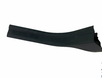 04-07 VOLVO S40 SEDAN REAR RIGHT DOOR SILL SCUFF PLATE MOLDING TRIM COVER OEM