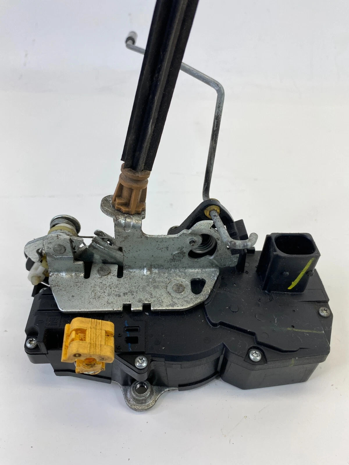 2008-2010 SATURN VUE REAR LEFT SIDE DOOR LOCK LATCH ACTUATOR L25875780 OEM