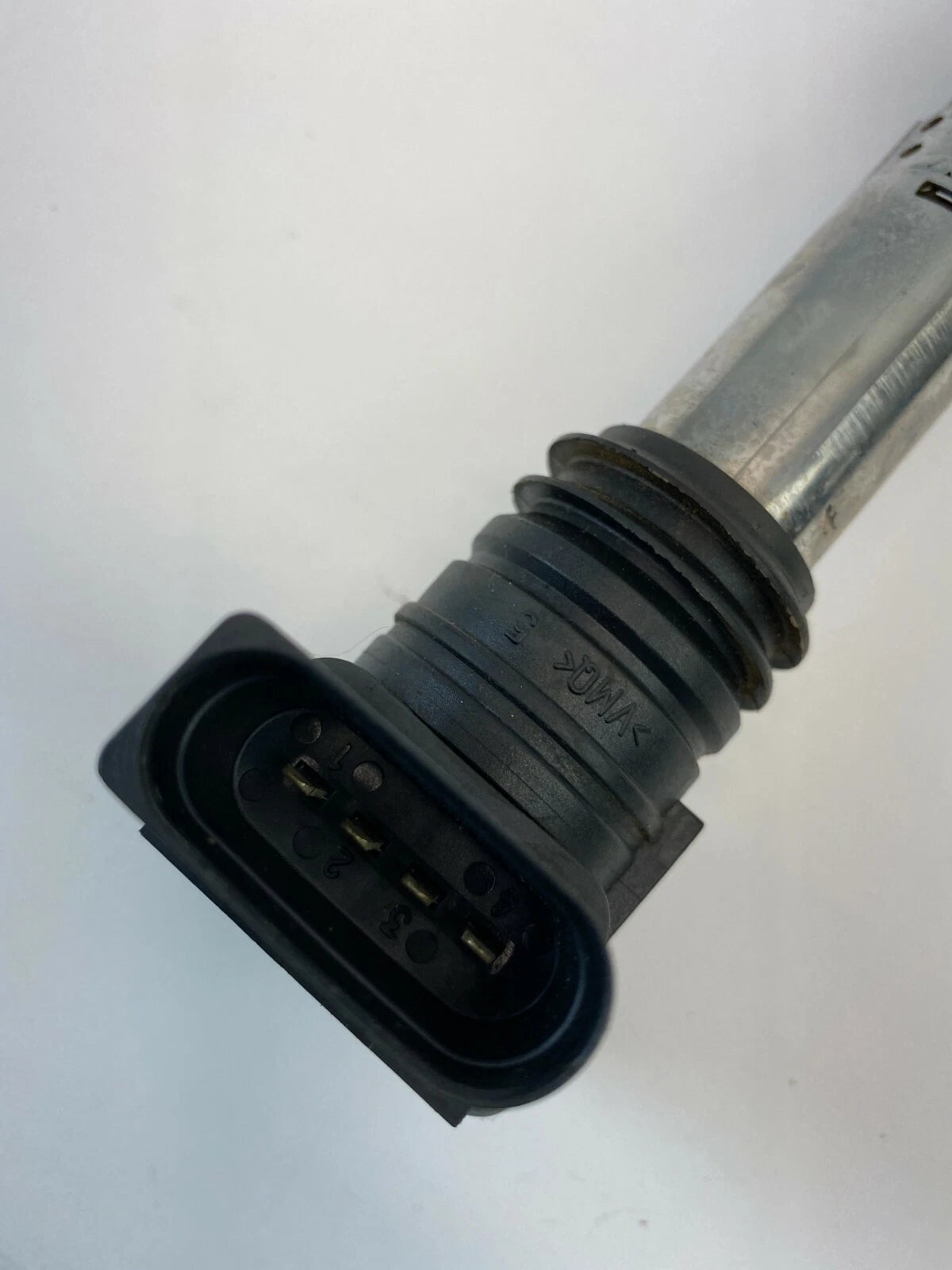 2001-2005 AUDI A4 QUATTRO 2001-2006 A4 1.8L L4 TURBO AT DIRECT IGNITION COIL OEM