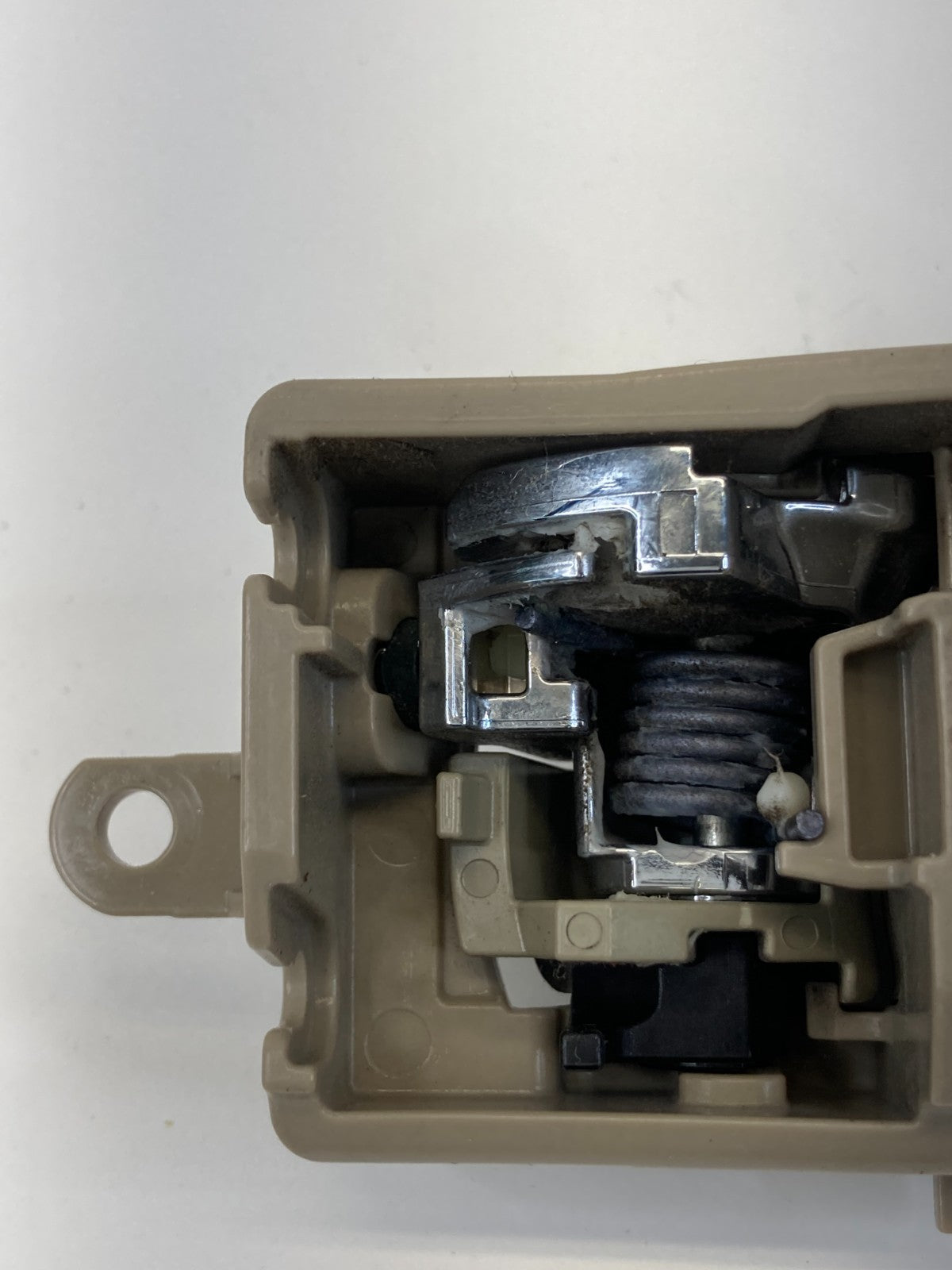 2009-2014 Nissan Murano Rear Left Side Interior Inner Door Handle Assembly OEM