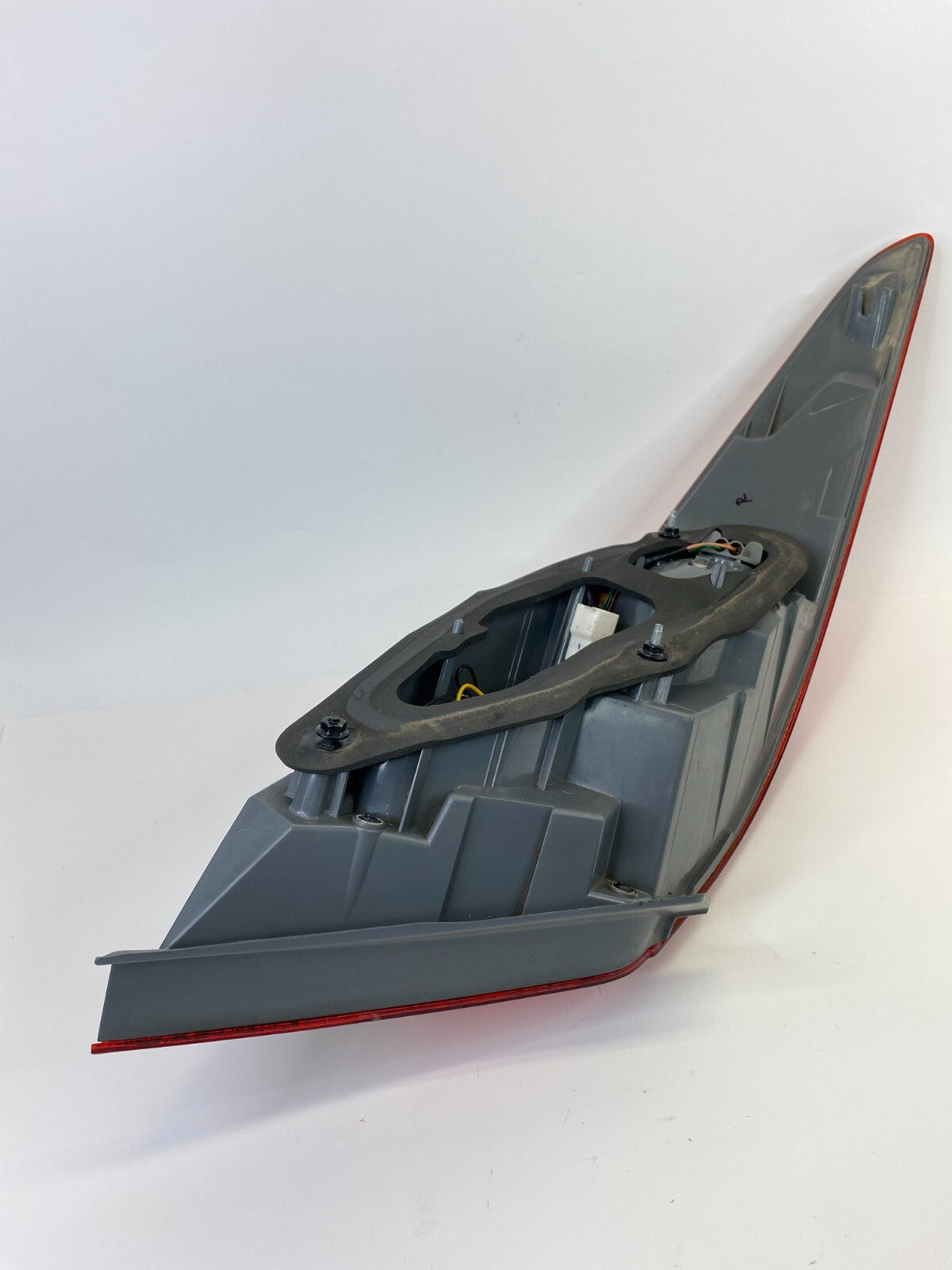 2012-2014 Hyundai Accent GLS Rear Right Passenger Side Tail Light Lamp Taillight