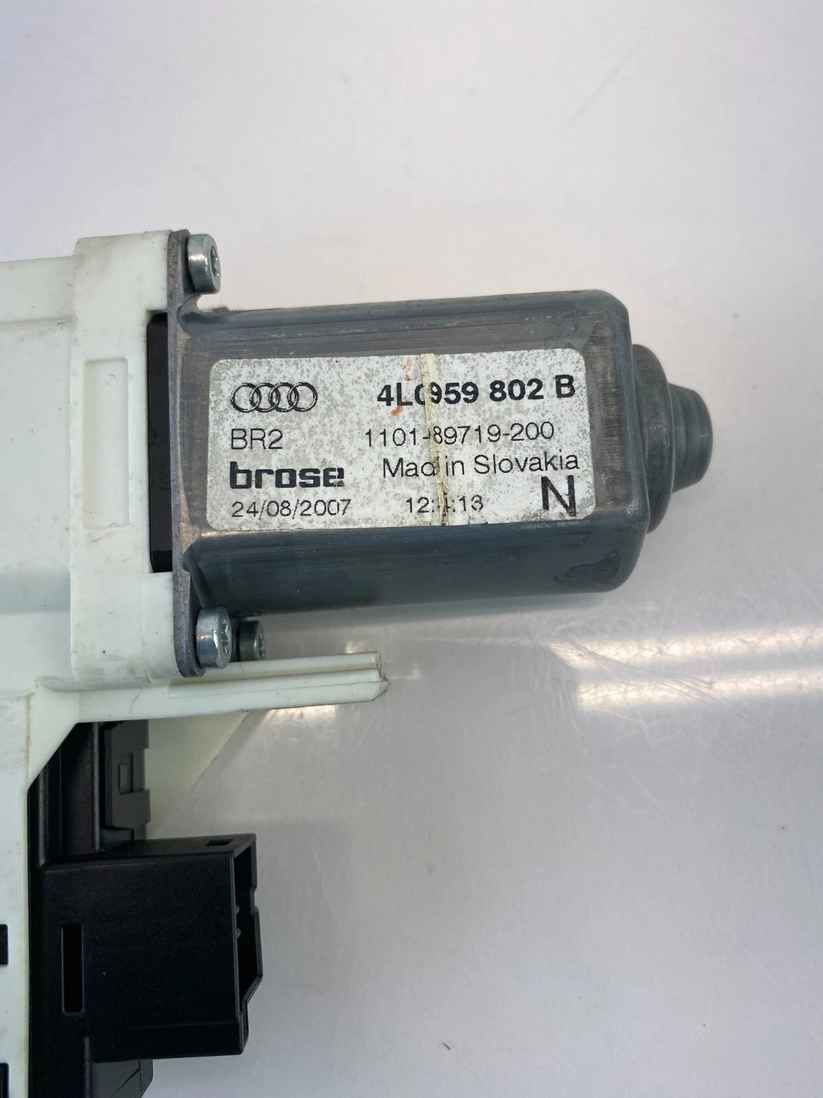 2007-2009 07-09 AUDI Q7 FRONT RIGHT PASSENGER SIDE DOOR POWER WINDOW MOTOR OEM