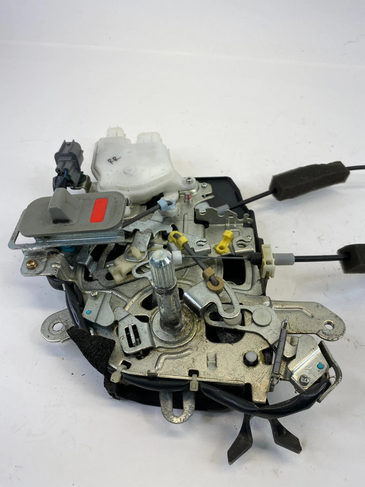 2005-2007 HONDA ODYSSEY REAR RIGHT SIDE SLIDING DOOR HANDLE REMOTE ACTUATOR OEM