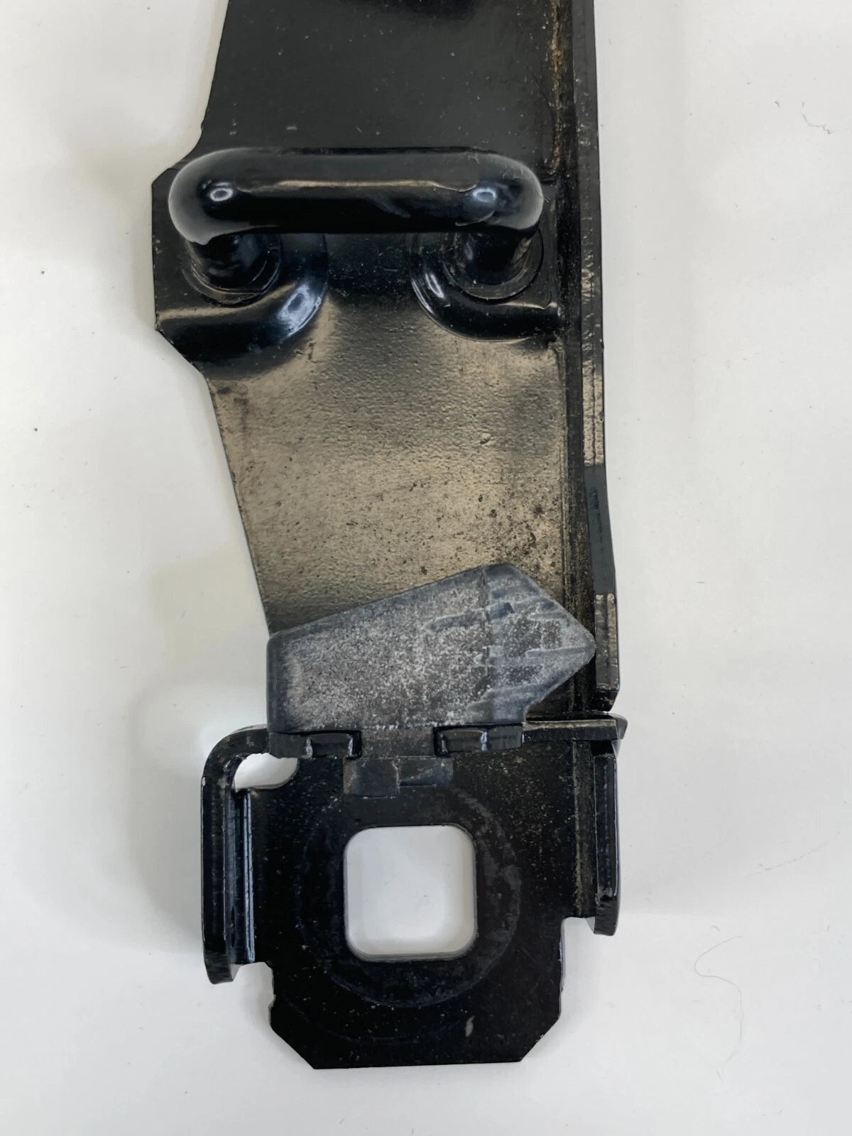 2012-2018 FORD FOCUS REAR BACK TRUNK LATCH LOCK STRIKER PLATE 3M51R404B12 OEM
