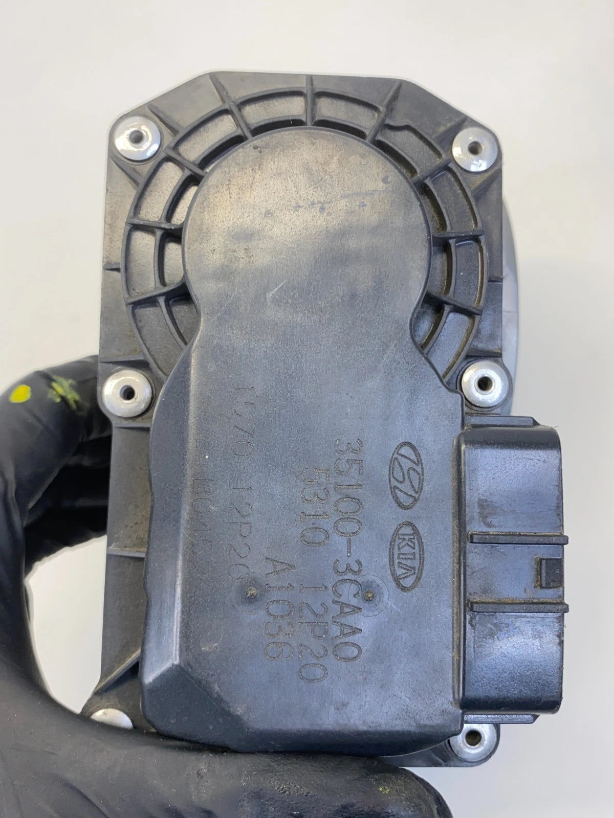 2014-2018 KIA SORENTO 3.3L AT THROTTLE BODY VALVE ASSY BOSCH 35100-3CAA0 OEM