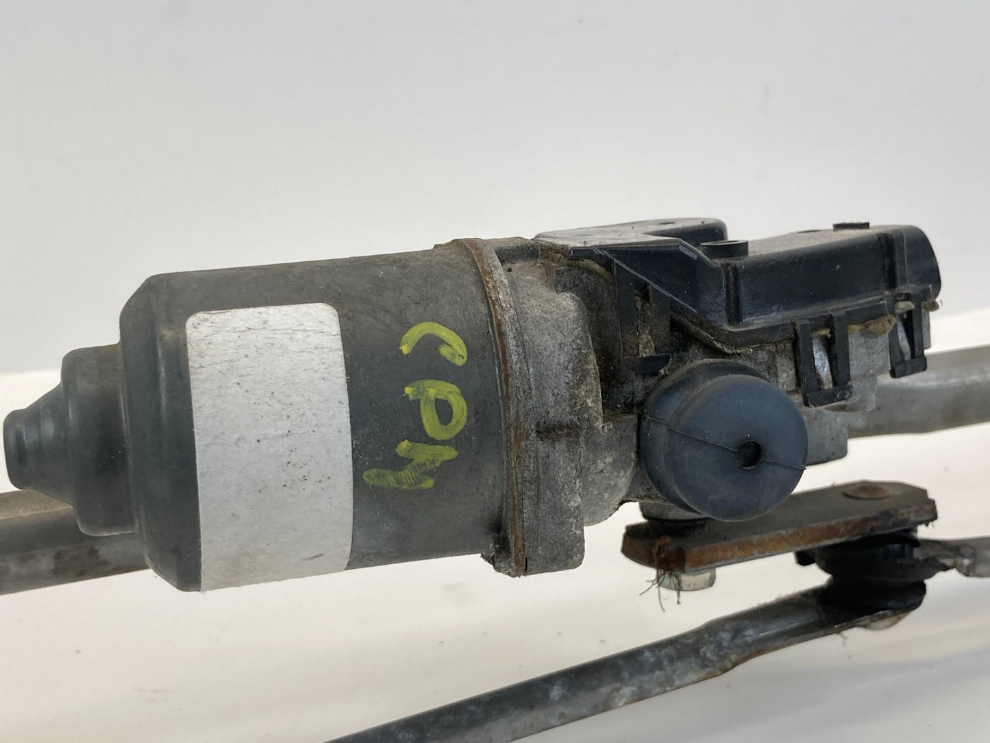 2007-2017 Jeep Patriot Front Windshield Wiper Motor w/ Linkage 04879432AG OEM