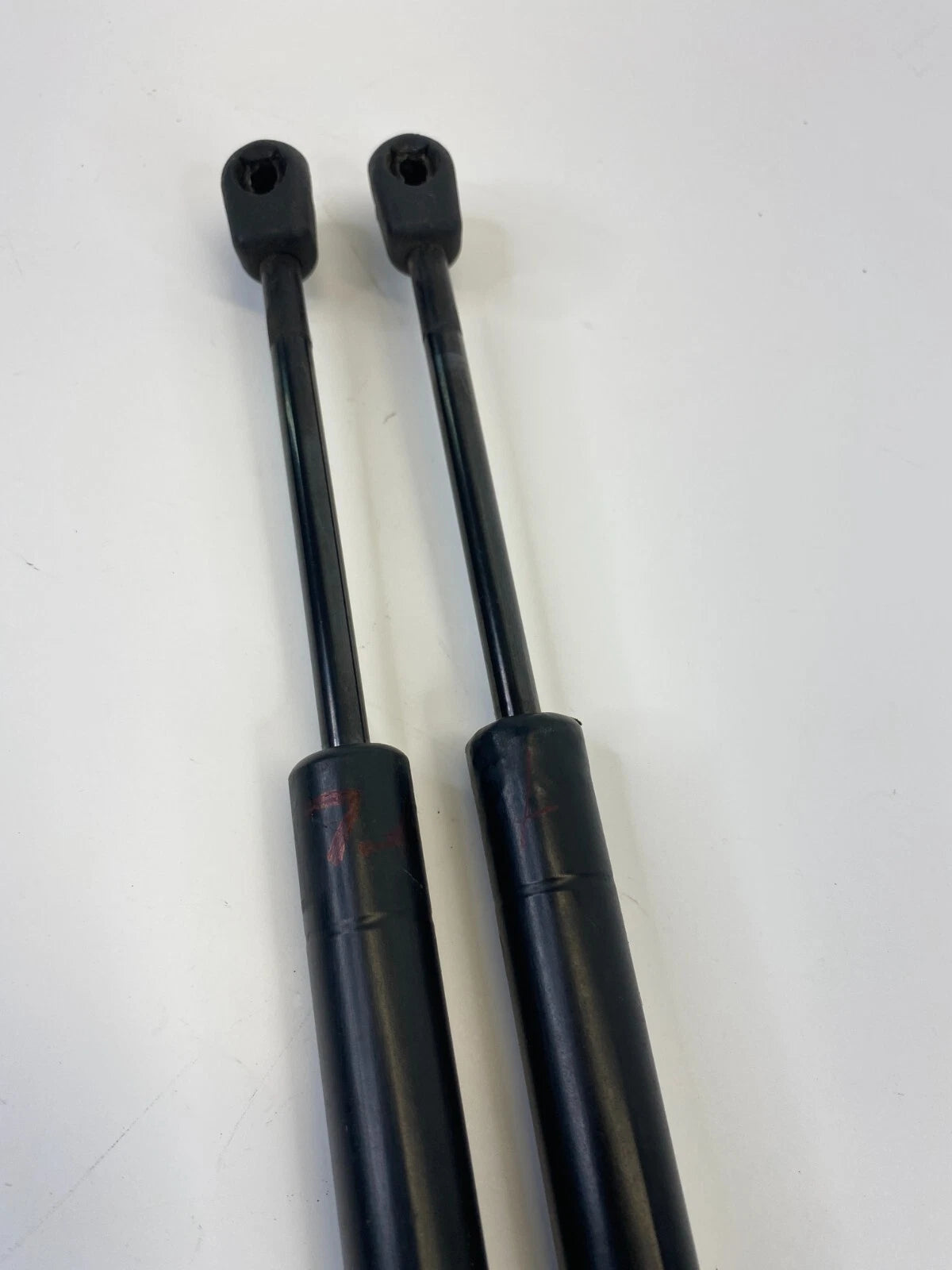 2001-2005 HYUNDAI SONATA DECKLID TRUNK SUPPORT SHOCK STRUT LIFT CYLINDER PAIR