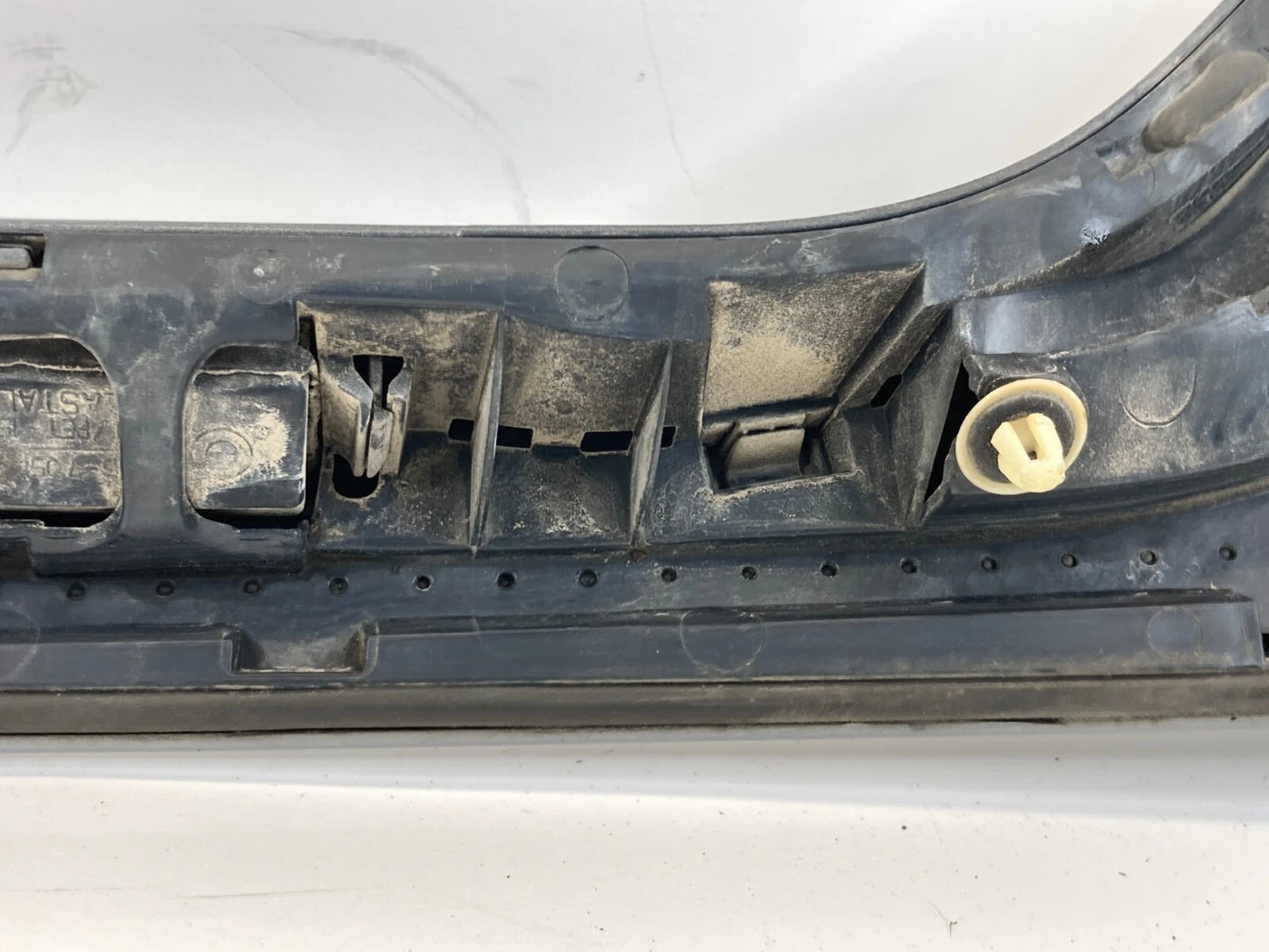 2004-2010 BMW X3 REAR TRUNK GARNISH STRIP LICENSE PLATE MOLDING TRIM 51137052452