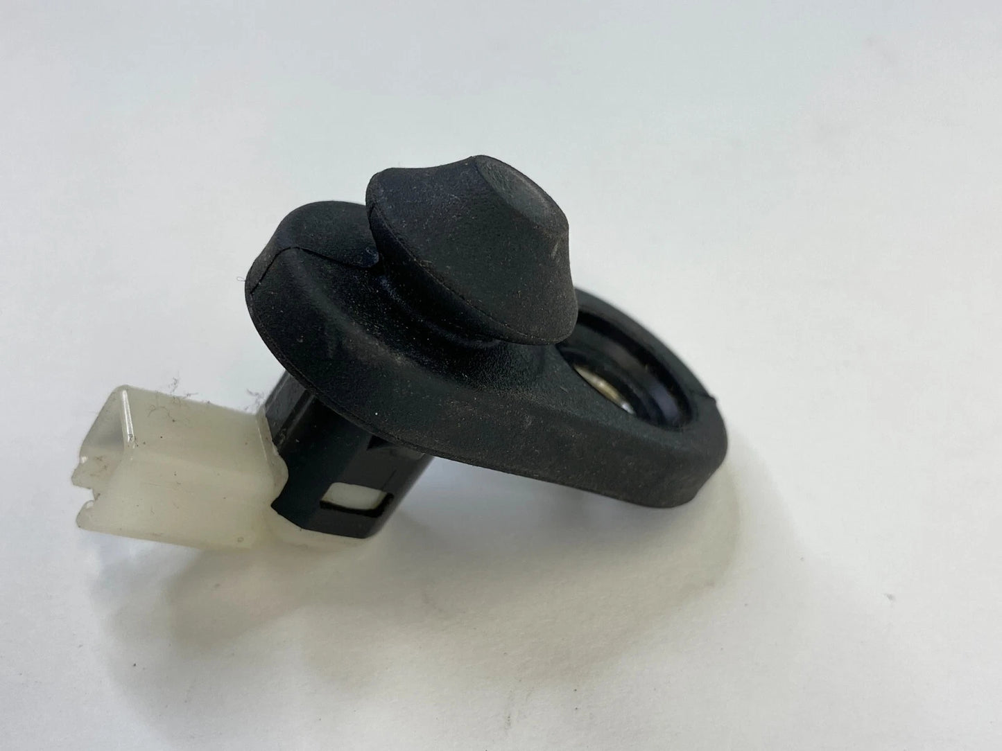 2001-2004 TOYOTA SEQUOIA REAR RIGHT SIDE DOOR LIGHT AJAR JAMB SENSOR SWITCH OEM