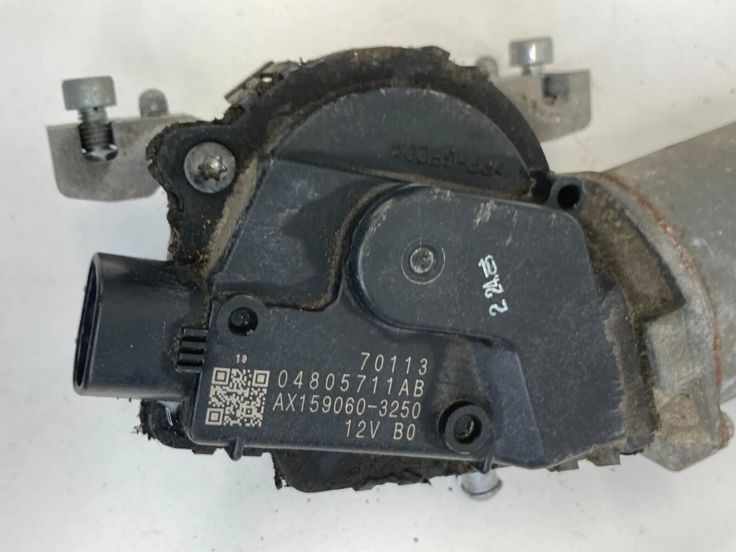 06-10 DODGE CHARGER 05-10 CHRYSLER 300 FRONT WINDSHIELD WIPER MOTOR 04805711AB