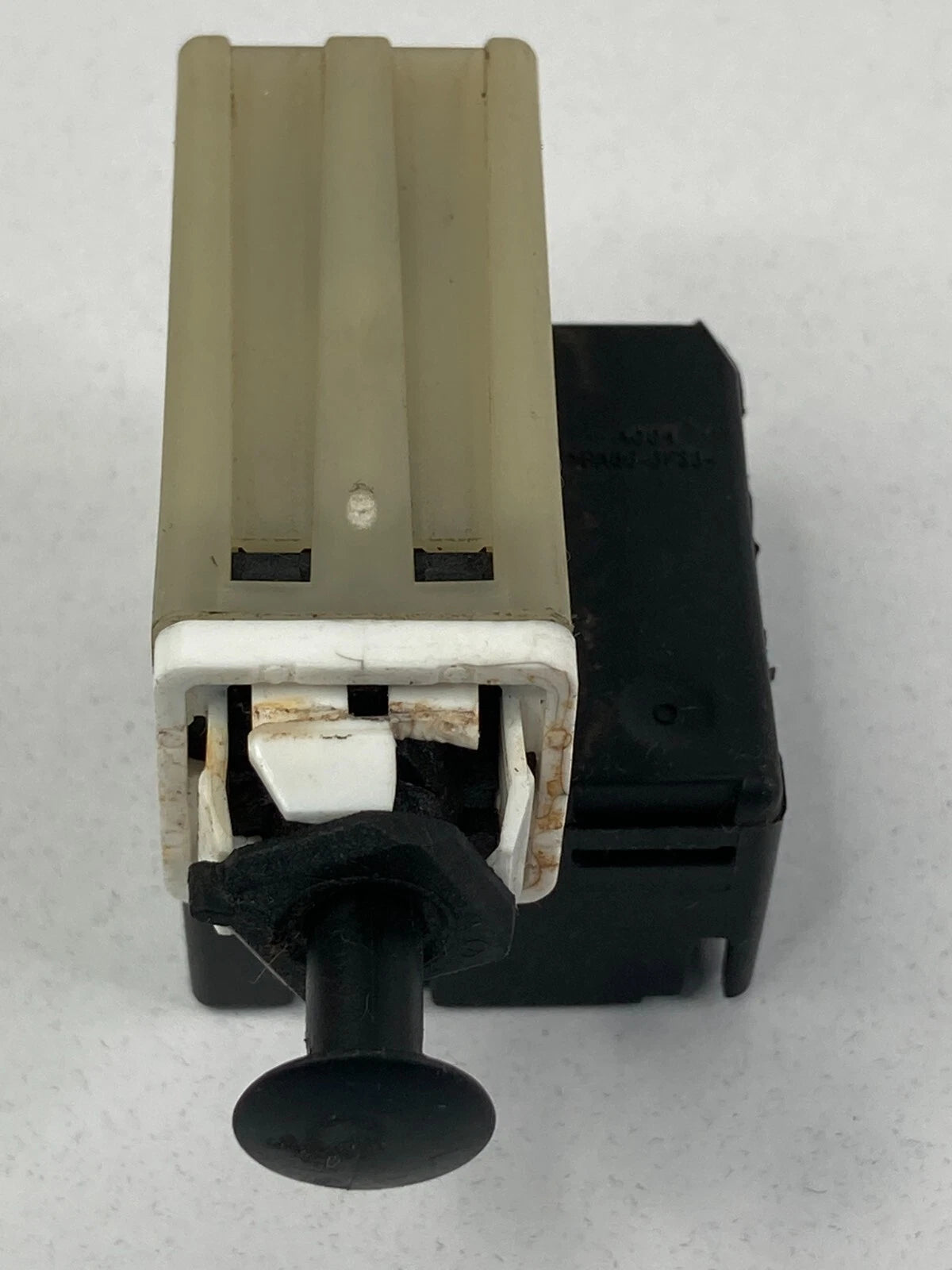 2009-2014 DODGE AVENGER 09-17 PATRIOT BRAKE LIGHT STOP LAMP SWITCH 56054001AB