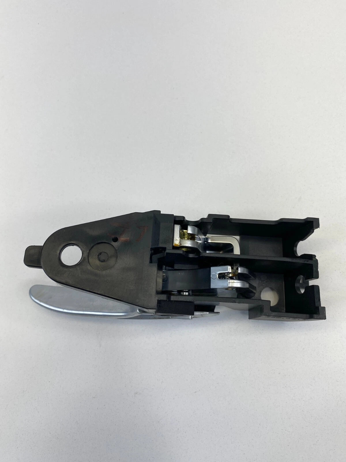 2013-2016 DODGE DART FRONT LEFT DRIVER SIDE INNER DOOR HANDLE 186018462 OEM