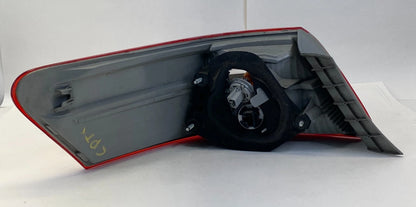 2007-2010 TOYOTA CAMRY REAR RIGHT SIDE TAILLIGHT TAIL LAMP ASSEMBLY OEM