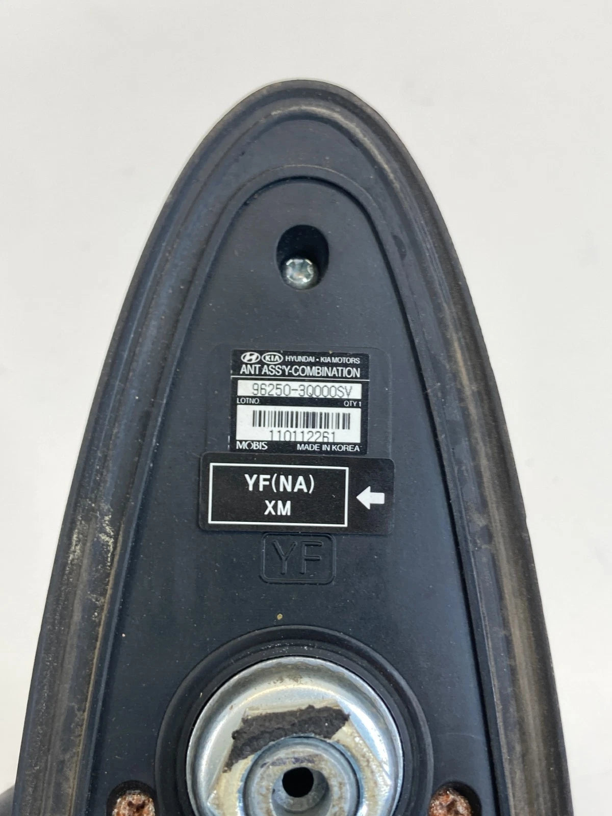 2011-2015 HYUNDAI SONATA ROOF MOUNT SHARK FINN ANTENNA 96250-3Q000SV OEM