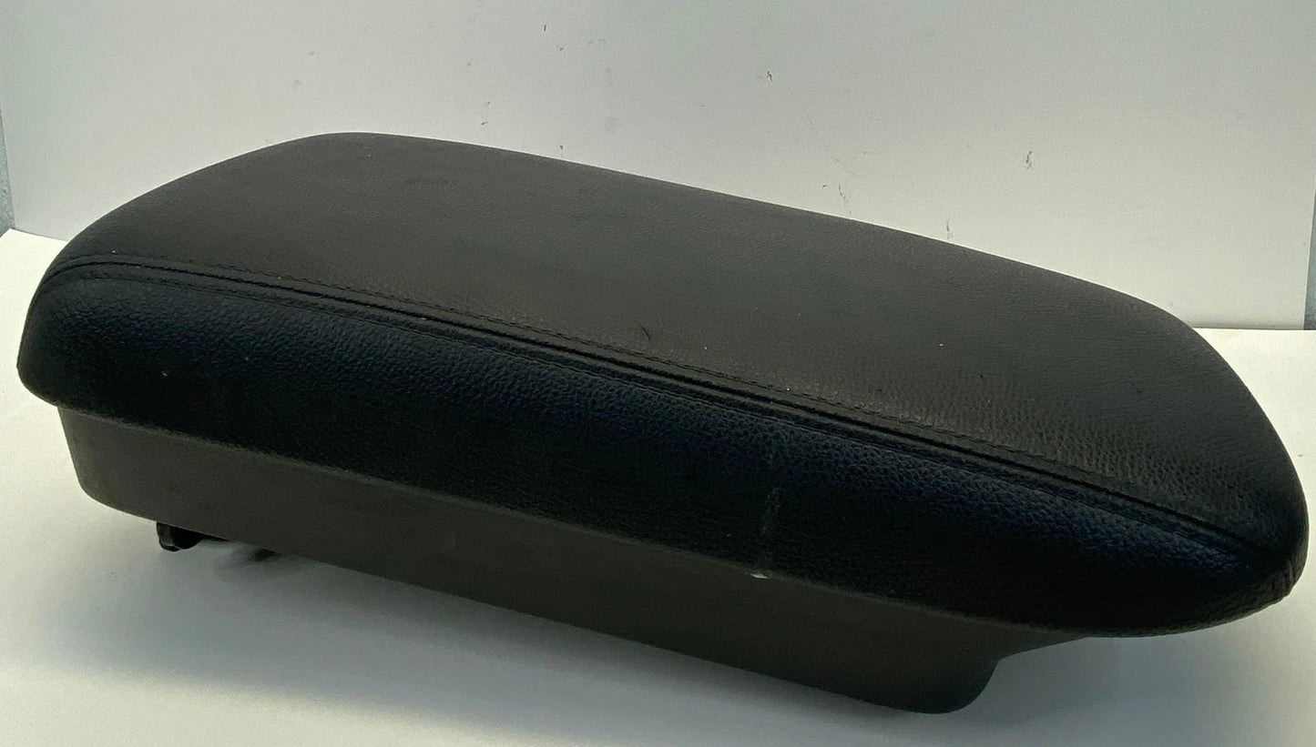 2018-2020 MITSUBISHI OUTLANDER SPORT ARMREST CENTER CONSOLE LID COVER FRONT OEM
