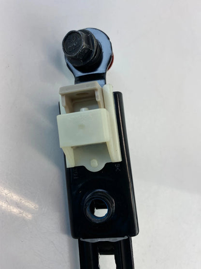 2011-2016 HYUNDAI ELANTRA FRONT SEAT BELT ADJUSTER HEIGHT BRACKET SUPPORT OEM