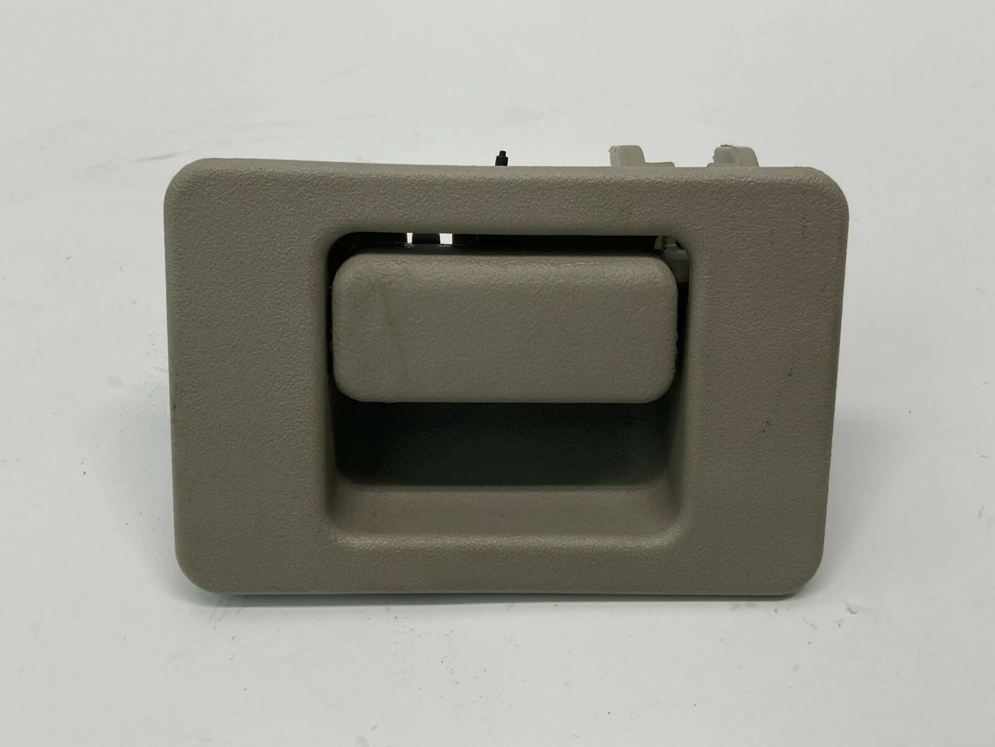 2008-2012 FORD ESCAPE GLOVE BOX GLOVEBOX LOCK LATCH HANDLE YL2A-1006004-AAW OEM